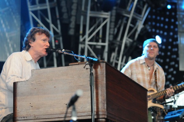 Steve Winwood at the  Verizon Wireless Amphitheater
