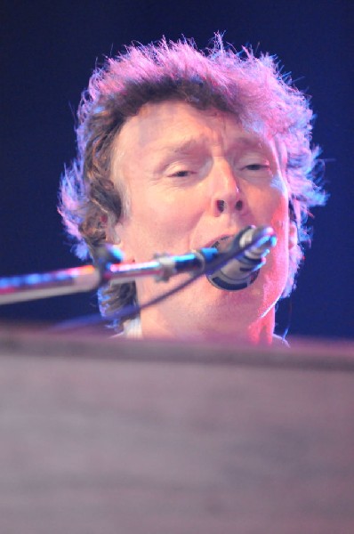 Steve Winwood at the  Verizon Wireless Amphitheater