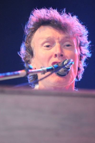 Steve Winwood at the  Verizon Wireless Amphitheater
