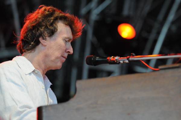 Steve Winwood at the  Verizon Wireless Amphitheater