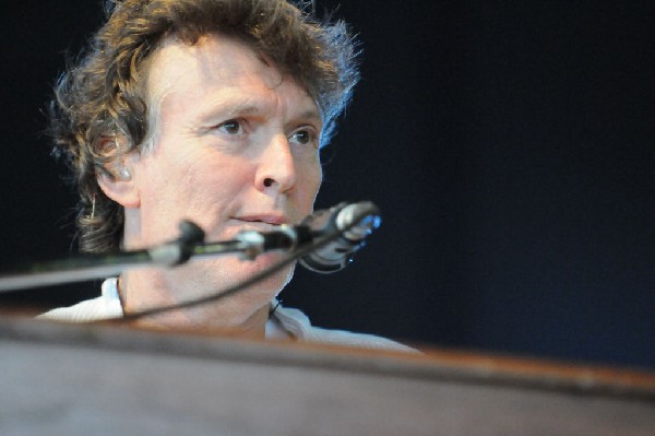 Steve Winwood at the  Verizon Wireless Amphitheater