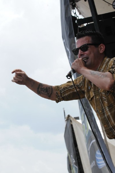 Street Dogs on the Highway 1 Stage, Warped Tour, Verizon Wireless Amphithea