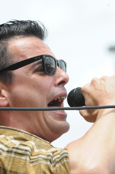 Street Dogs on the Highway 1 Stage, Warped Tour, Verizon Wireless Amphithea