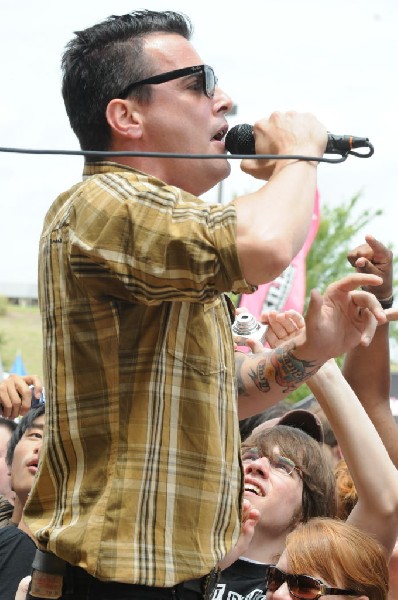 Street Dogs on the Highway 1 Stage, Warped Tour, Verizon Wireless Amphithea