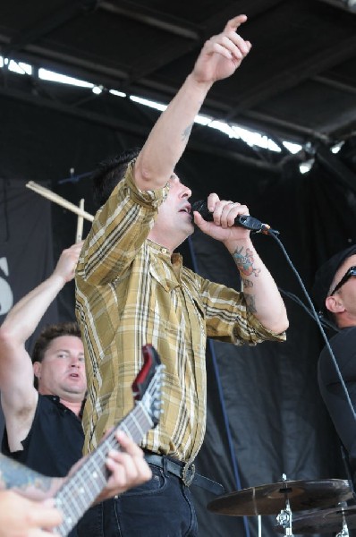 Street Dogs on the Highway 1 Stage, Warped Tour, Verizon Wireless Amphithea