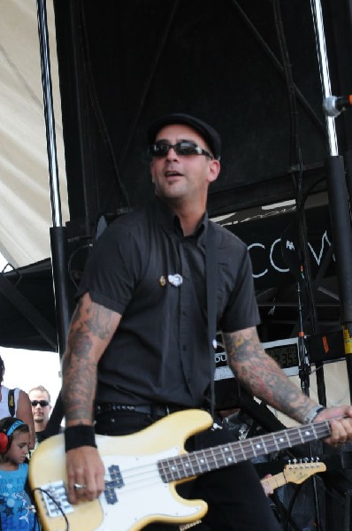 Street Dogs on the Highway 1 Stage, Warped Tour, Verizon Wireless Amphithea