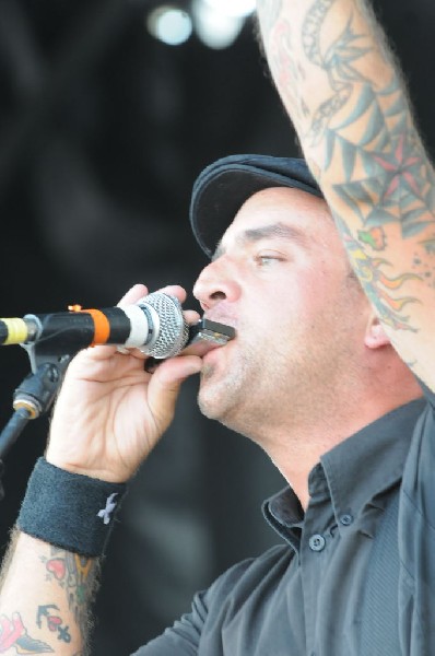 Street Dogs on the Highway 1 Stage, Warped Tour, Verizon Wireless Amphithea