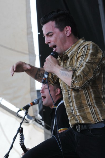 Street Dogs on the Highway 1 Stage, Warped Tour, Verizon Wireless Amphithea