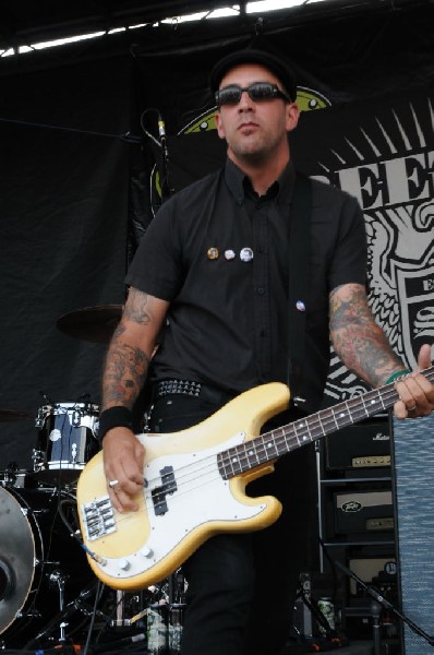 Street Dogs on the Highway 1 Stage, Warped Tour, Verizon Wireless Amphithea