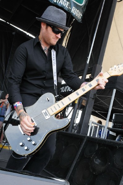 Street Dogs on the Highway 1 Stage, Warped Tour, Verizon Wireless Amphithea