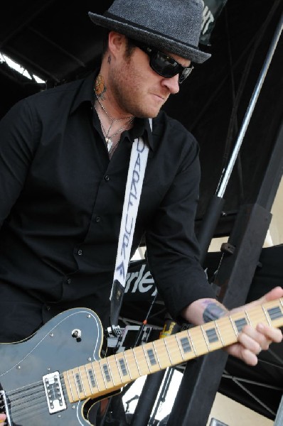 Street Dogs on the Highway 1 Stage, Warped Tour, Verizon Wireless Amphithea