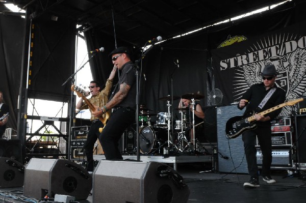 Street Dogs on the Highway 1 Stage, Warped Tour, Verizon Wireless Amphithea