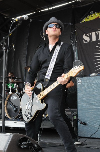 Street Dogs on the Highway 1 Stage, Warped Tour, Verizon Wireless Amphithea