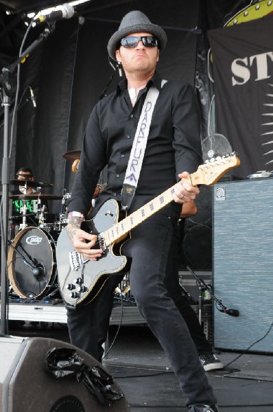 Street Dogs on the Highway 1 Stage, Warped Tour, Verizon Wireless Amphithea