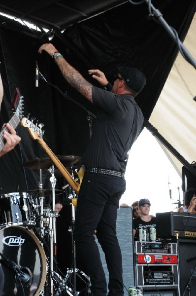 Street Dogs on the Highway 1 Stage, Warped Tour, Verizon Wireless Amphithea