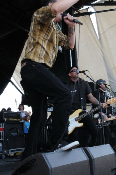 Street Dogs on the Highway 1 Stage, Warped Tour, Verizon Wireless Amphithea