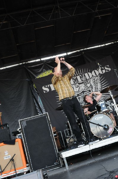 Street Dogs on the Highway 1 Stage, Warped Tour, Verizon Wireless Amphithea