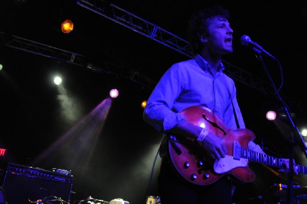 TV Torso at La Zona Rosa, Austin Texas, 02/02/2011