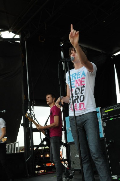 The Academy Is on the Route 66 Stage, Warped Tour, Verizon Wireless Amphith