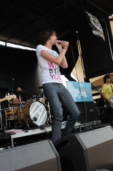 The Academy Is on the Route 66 Stage, Warped Tour, Verizon Wireless Amphith