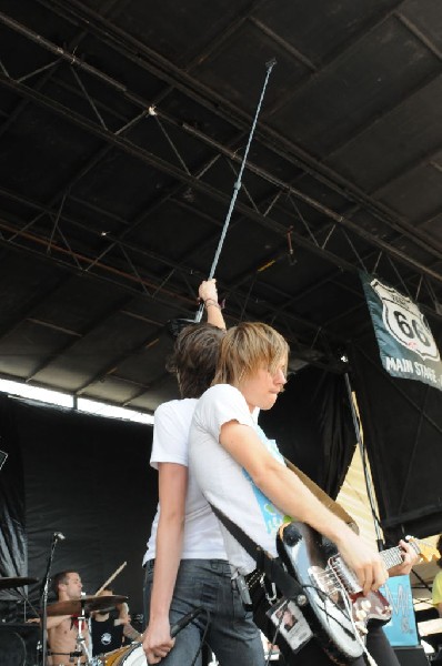 The Academy Is on the Route 66 Stage, Warped Tour, Verizon Wireless Amphith