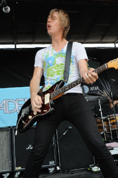 The Academy Is on the Route 66 Stage, Warped Tour, Verizon Wireless Amphith