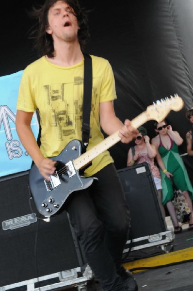 The Academy Is on the Route 66 Stage, Warped Tour, Verizon Wireless Amphith