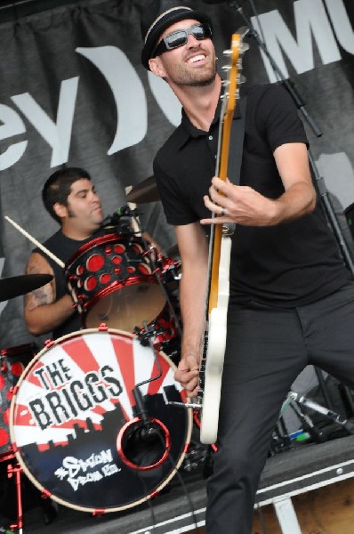 The Briggs on the Hurley Stage, Warped Tour, Verizon Wireless Amphitheater,