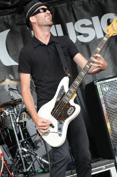 The Briggs on the Hurley Stage, Warped Tour, Verizon Wireless Amphitheater,