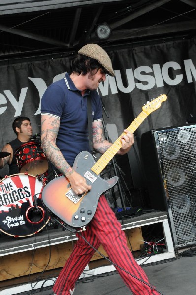 The Briggs on the Hurley Stage, Warped Tour, Verizon Wireless Amphitheater,
