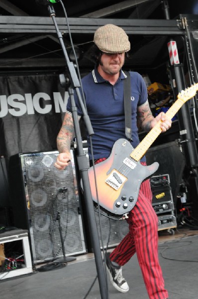 The Briggs on the Hurley Stage, Warped Tour, Verizon Wireless Amphitheater,