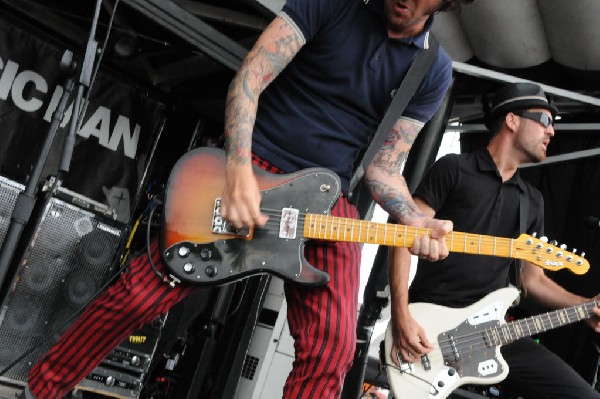 The Briggs on the Hurley Stage, Warped Tour, Verizon Wireless Amphitheater,