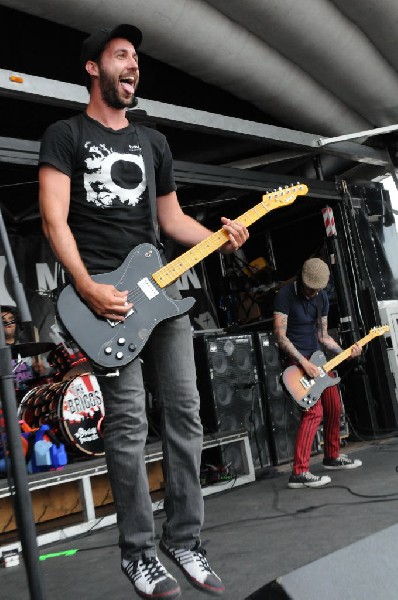 The Briggs on the Hurley Stage, Warped Tour, Verizon Wireless Amphitheater,