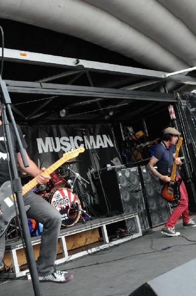 The Briggs on the Hurley Stage, Warped Tour, Verizon Wireless Amphitheater,