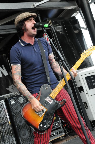 The Briggs on the Hurley Stage, Warped Tour, Verizon Wireless Amphitheater,