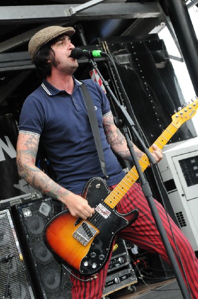 The Briggs on the Hurley Stage, Warped Tour, Verizon Wireless Amphitheater,