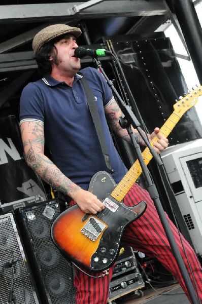 The Briggs on the Hurley Stage, Warped Tour, Verizon Wireless Amphitheater,