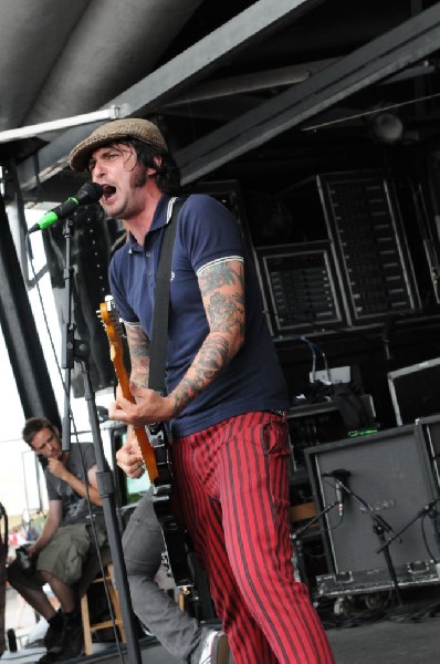 The Briggs on the Hurley Stage, Warped Tour, Verizon Wireless Amphitheater,