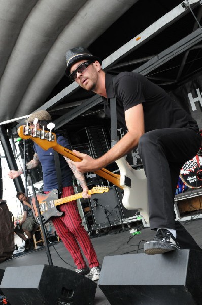 The Briggs on the Hurley Stage, Warped Tour, Verizon Wireless Amphitheater,