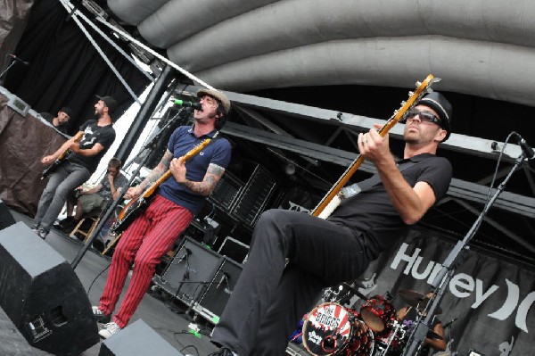 The Briggs on the Hurley Stage, Warped Tour, Verizon Wireless Amphitheater,