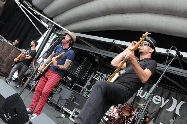 The Briggs on the Hurley Stage, Warped Tour, Verizon Wireless Amphitheater,