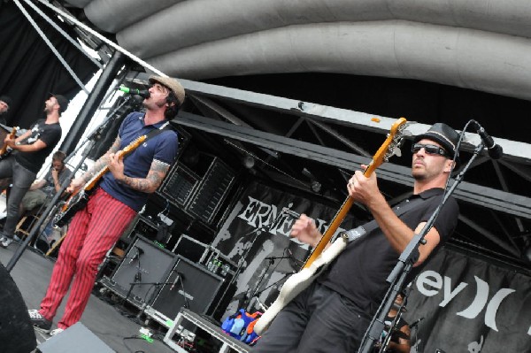 The Briggs on the Hurley Stage, Warped Tour, Verizon Wireless Amphitheater,