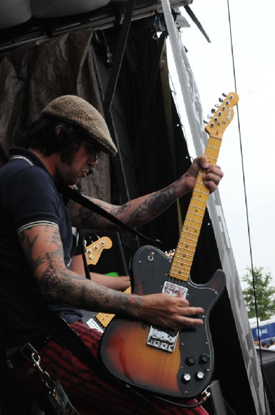 The Briggs on the Hurley Stage, Warped Tour, Verizon Wireless Amphitheater,