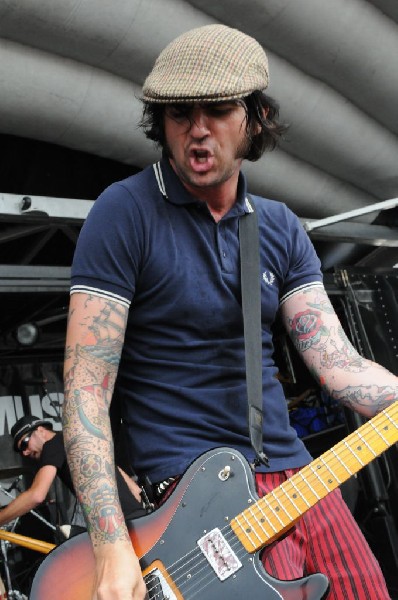 The Briggs on the Hurley Stage, Warped Tour, Verizon Wireless Amphitheater,