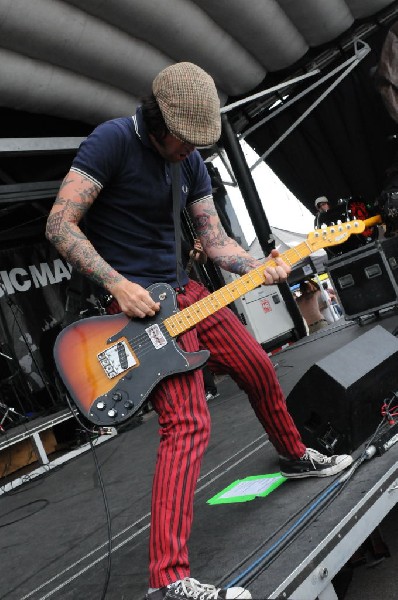 The Briggs on the Hurley Stage, Warped Tour, Verizon Wireless Amphitheater,