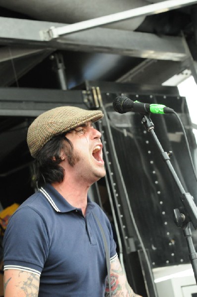 The Briggs on the Hurley Stage, Warped Tour, Verizon Wireless Amphitheater,