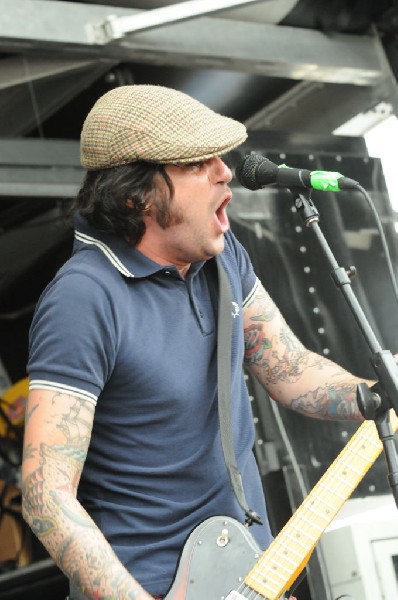 The Briggs on the Hurley Stage, Warped Tour, Verizon Wireless Amphitheater,