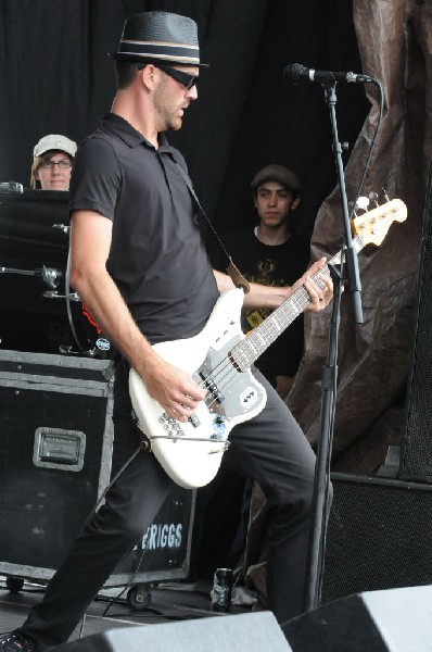 The Briggs on the Hurley Stage, Warped Tour, Verizon Wireless Amphitheater,