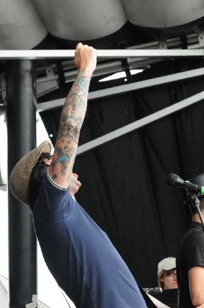 The Briggs on the Hurley Stage, Warped Tour, Verizon Wireless Amphitheater,