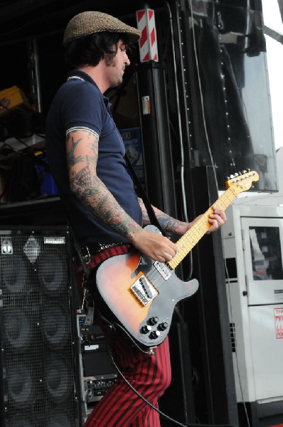 The Briggs on the Hurley Stage, Warped Tour, Verizon Wireless Amphitheater,